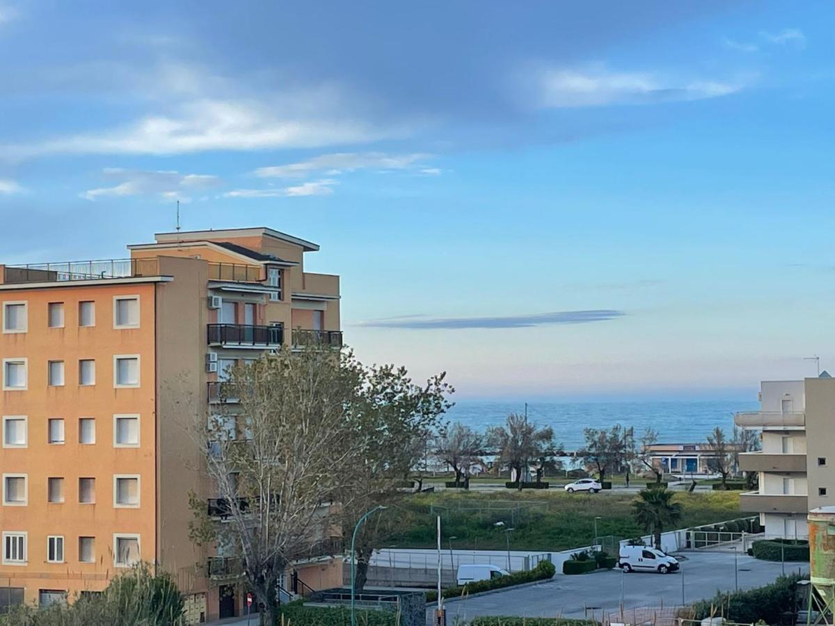 Casa Joanna 'San Salvo Marina' Apartment Marina Di Montenero Luaran gambar